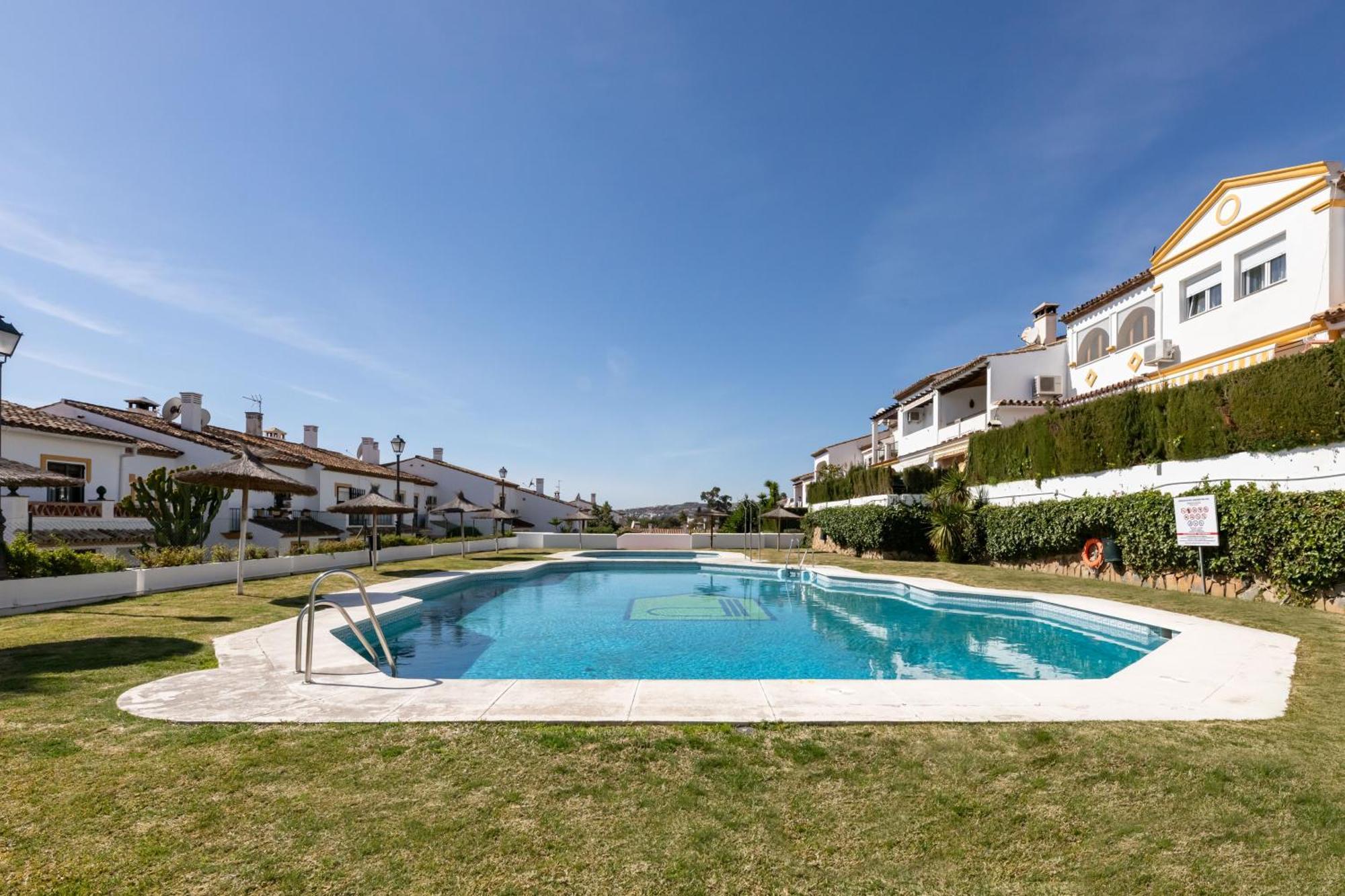 הוילה מארבלה Casa Jardines Del Sol J2 מראה חיצוני תמונה